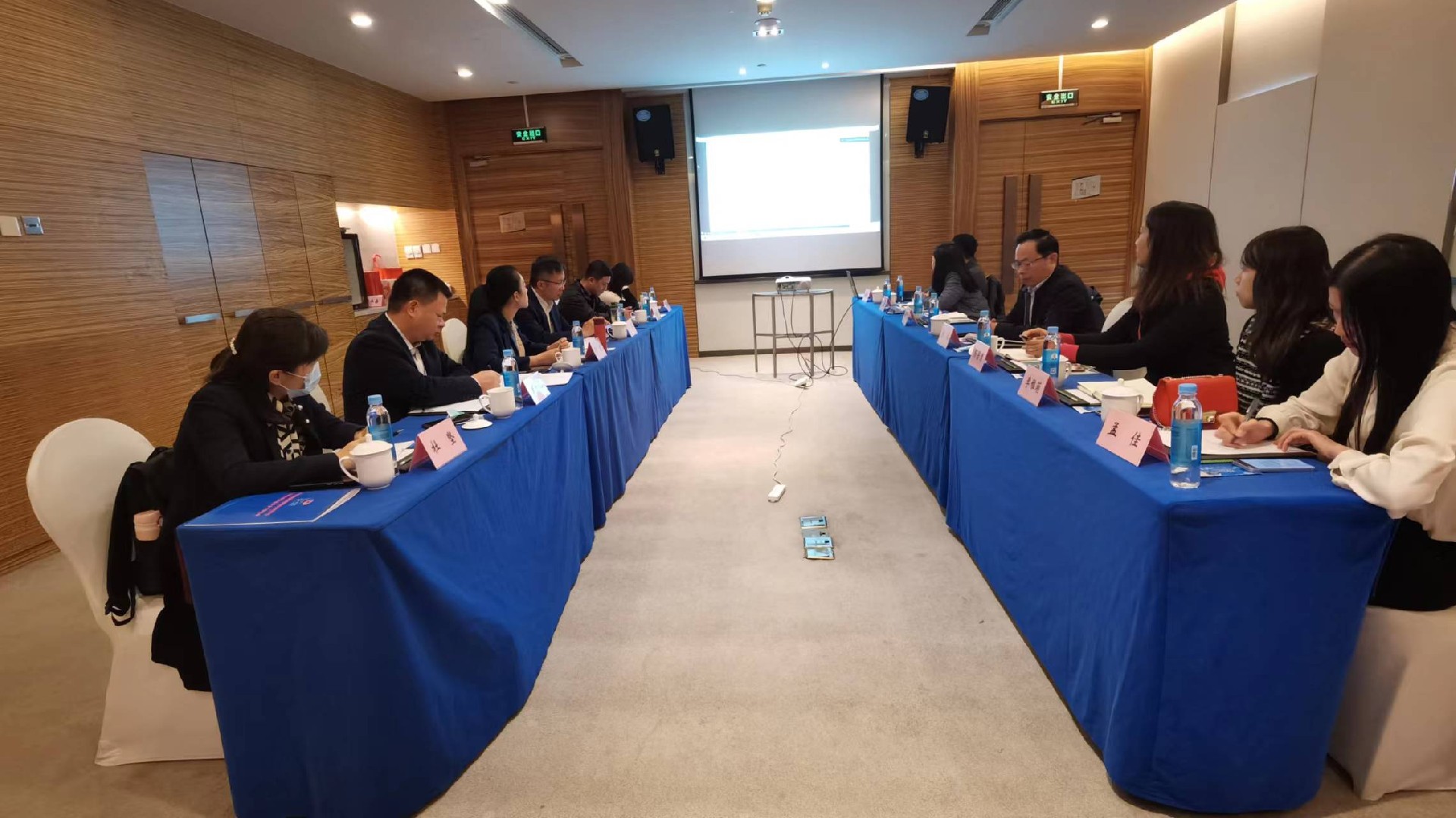 英国bet356国际与南宁外事办在北京举行座谈交流